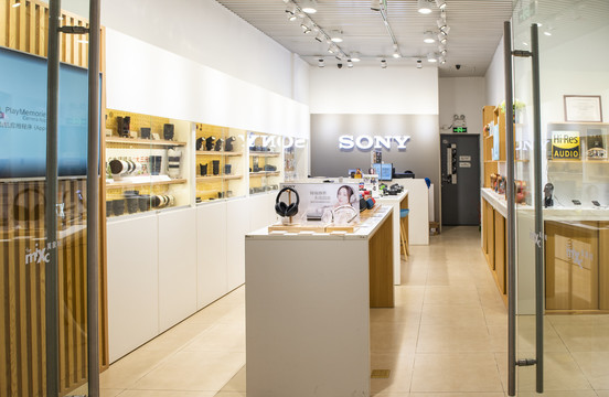 電子產(chǎn)品專賣店 智能生活的起點(diǎn)與未來消費(fèi)趨勢